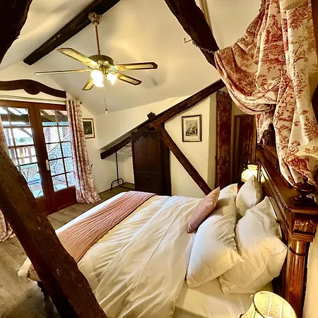 Le Colombier De Cyrano Et Roxane Bed & Breakfast Bergerac Exterior photo