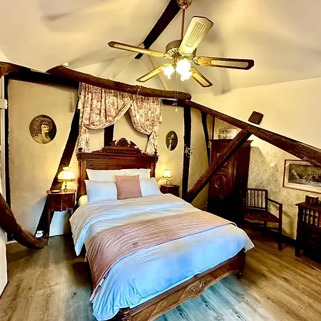Le Colombier De Cyrano Et Roxane Bed & Breakfast Bergerac Exterior photo
